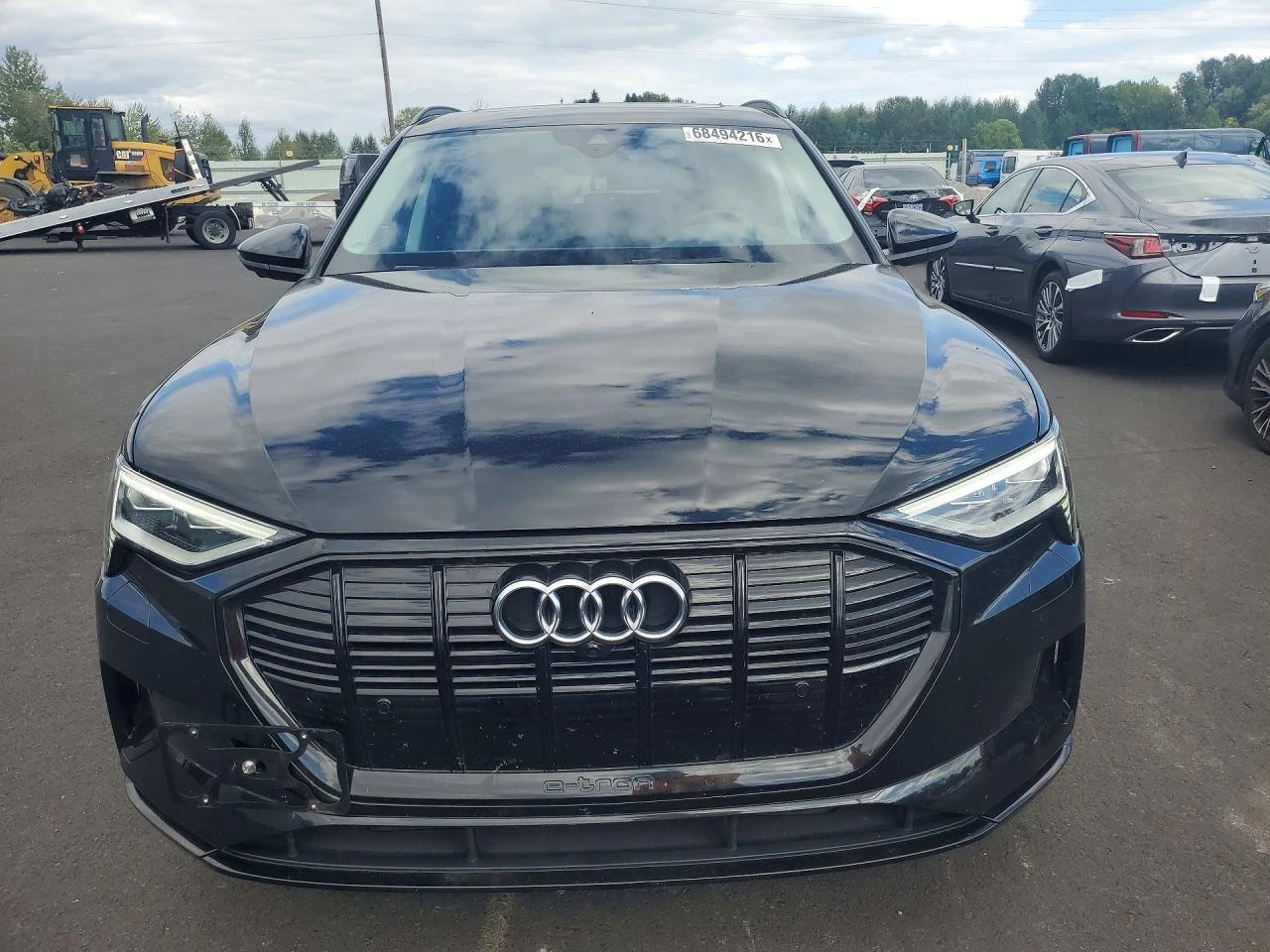 Audi E-Tron Premium, снимка 5 - Автомобили и джипове - 56546858