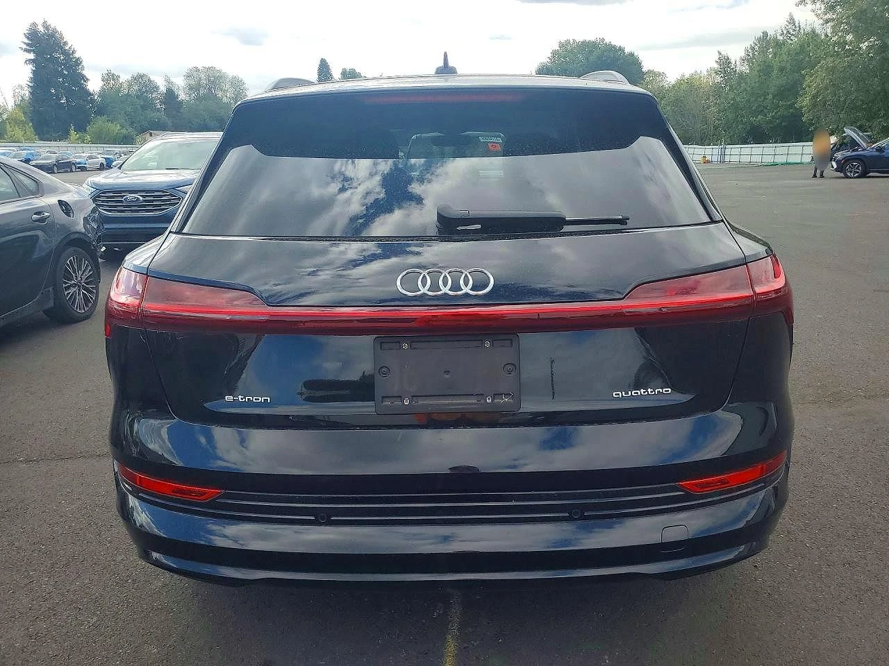 Audi E-Tron Premium, снимка 6 - Автомобили и джипове - 56546858