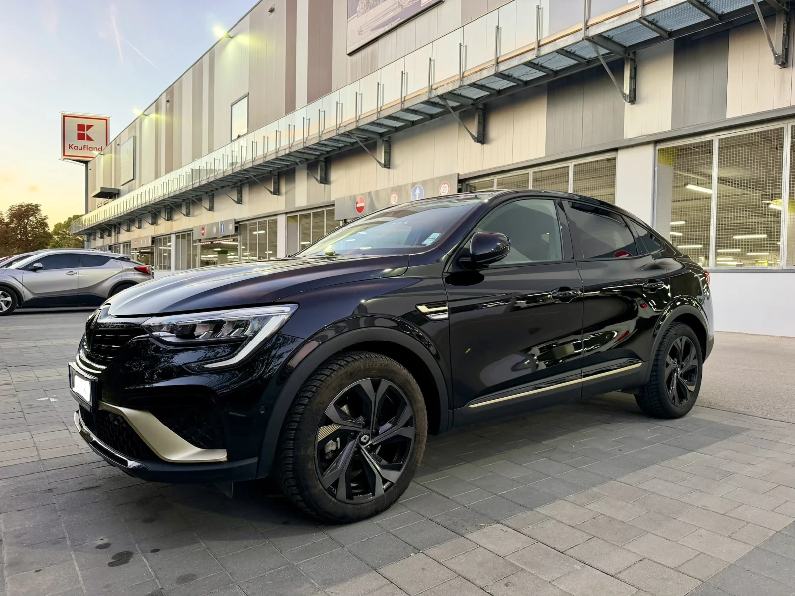 Renault Arkana E-Tech Engineered 145