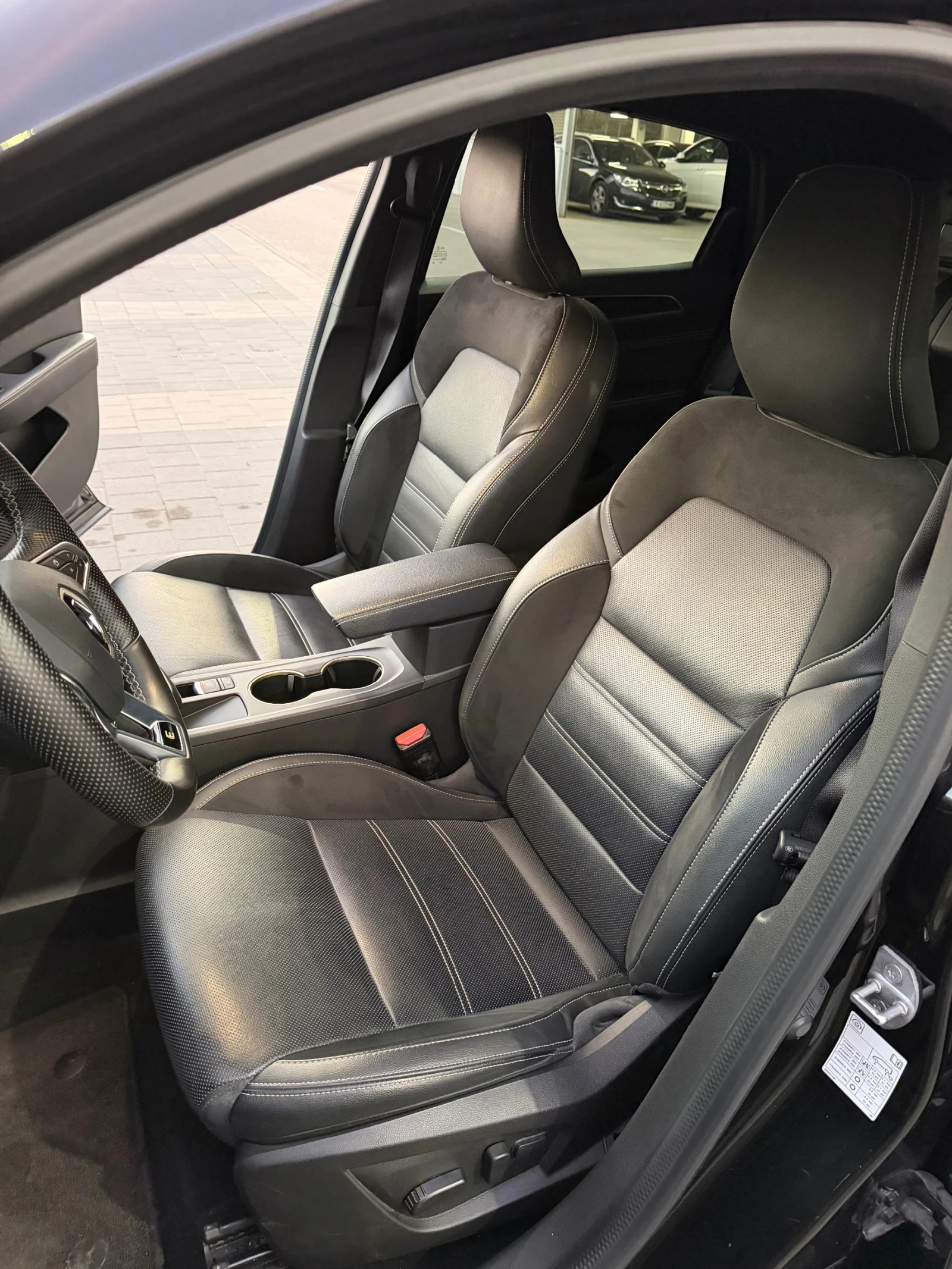 Renault Arkana E-Tech Engineered 145, снимка 10 - Автомобили и джипове - 56638728