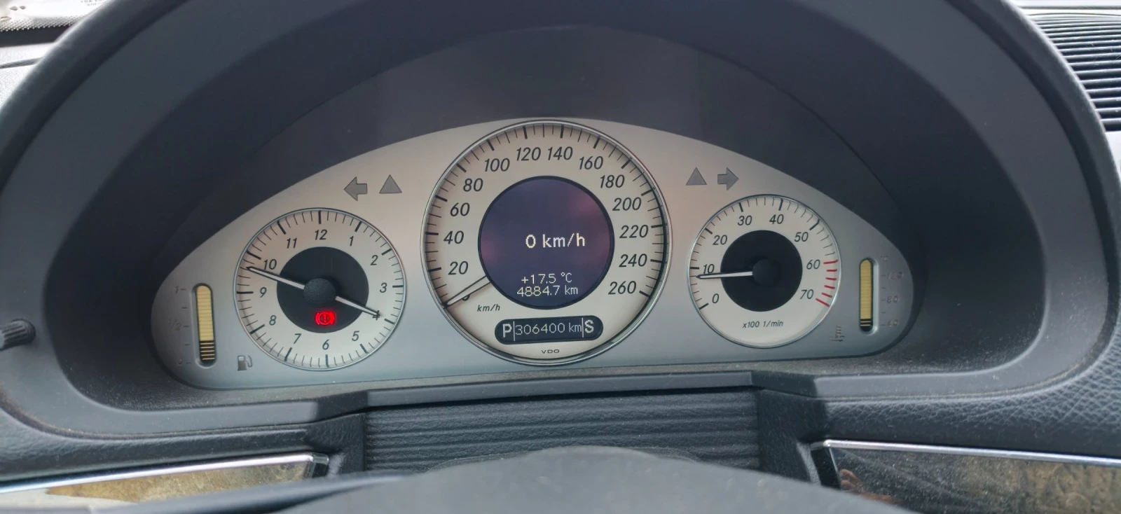 Mercedes-Benz E 320 320, снимка 11 - Автомобили и джипове - 56662853