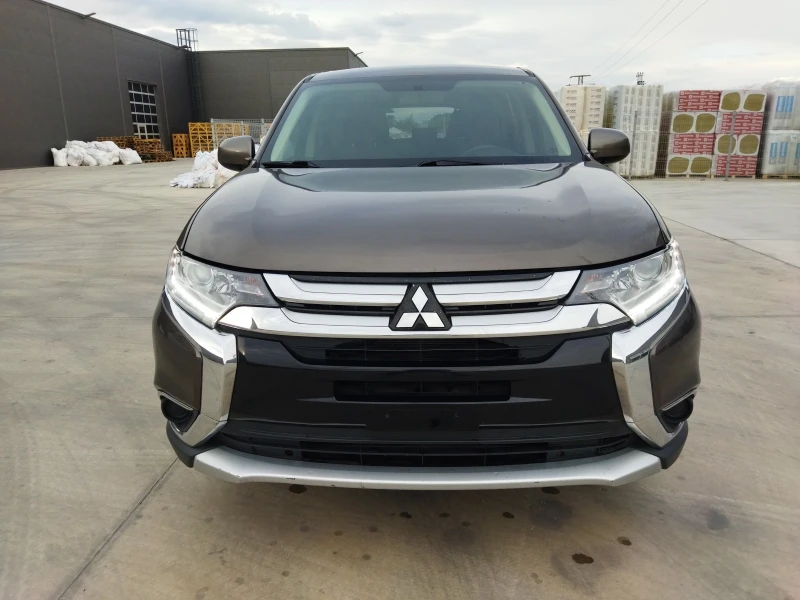 Mitsubishi Outlander 2.4 AWD, снимка 5 - Автомобили и джипове - 47614609