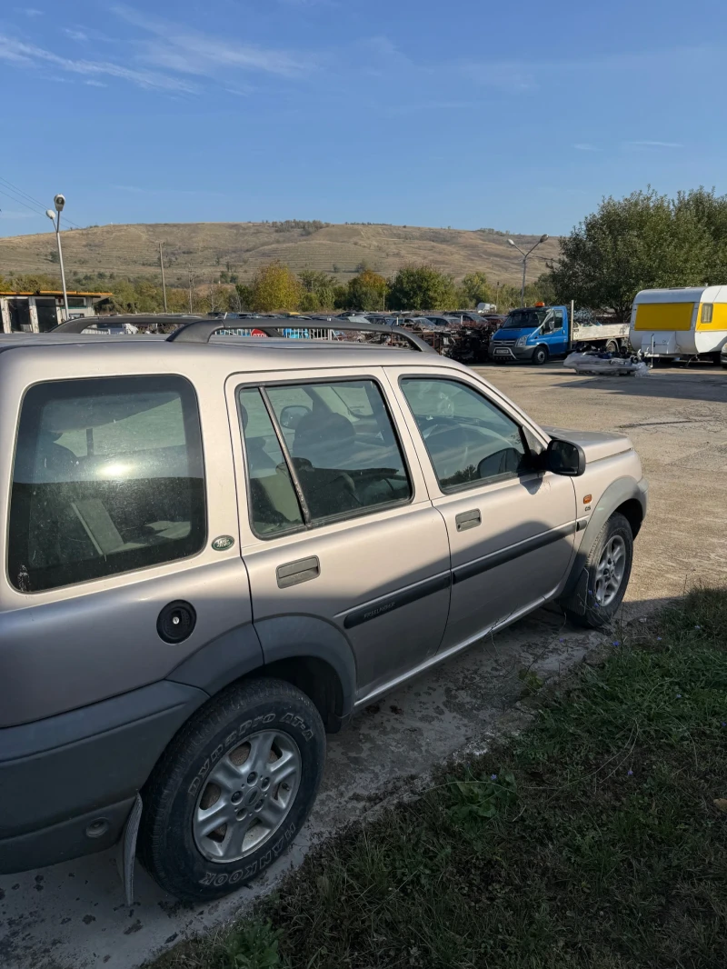 Land Rover Freelander Джип, снимка 4 - Автомобили и джипове - 52130484