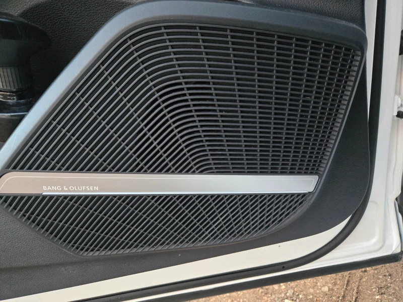 Audi Q5, снимка 9 - Автомобили и джипове - 52520439