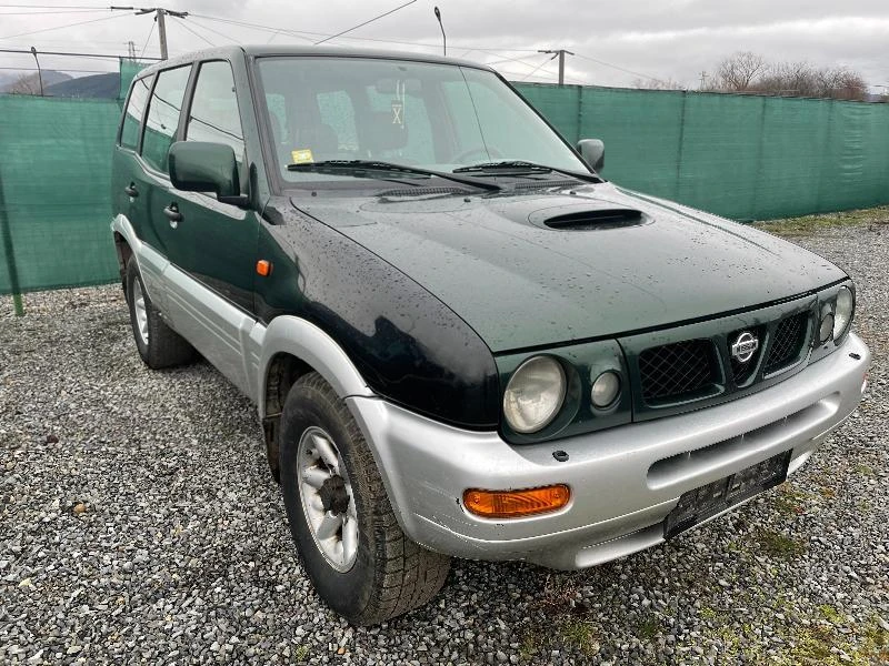 Nissan Terrano 2.7 TDI 10 БРОЯ, снимка 3 - Автомобили и джипове - 38359923