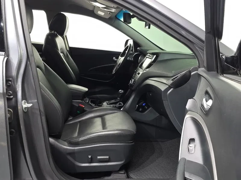 Hyundai Santa fe 2.0 CRDi 4WD - САМО 30% АВАНС, снимка 11 - Автомобили и джипове - 56021692
