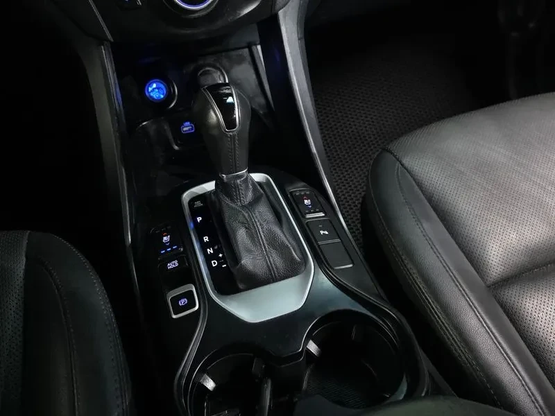 Hyundai Santa fe 2.0 CRDi 4WD - САМО 30% АВАНС, снимка 9 - Автомобили и джипове - 56021692