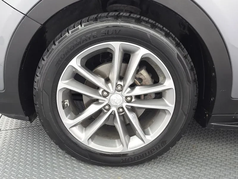 Hyundai Santa fe 2.0 CRDi 4WD - САМО 30% АВАНС, снимка 5 - Автомобили и джипове - 56021692