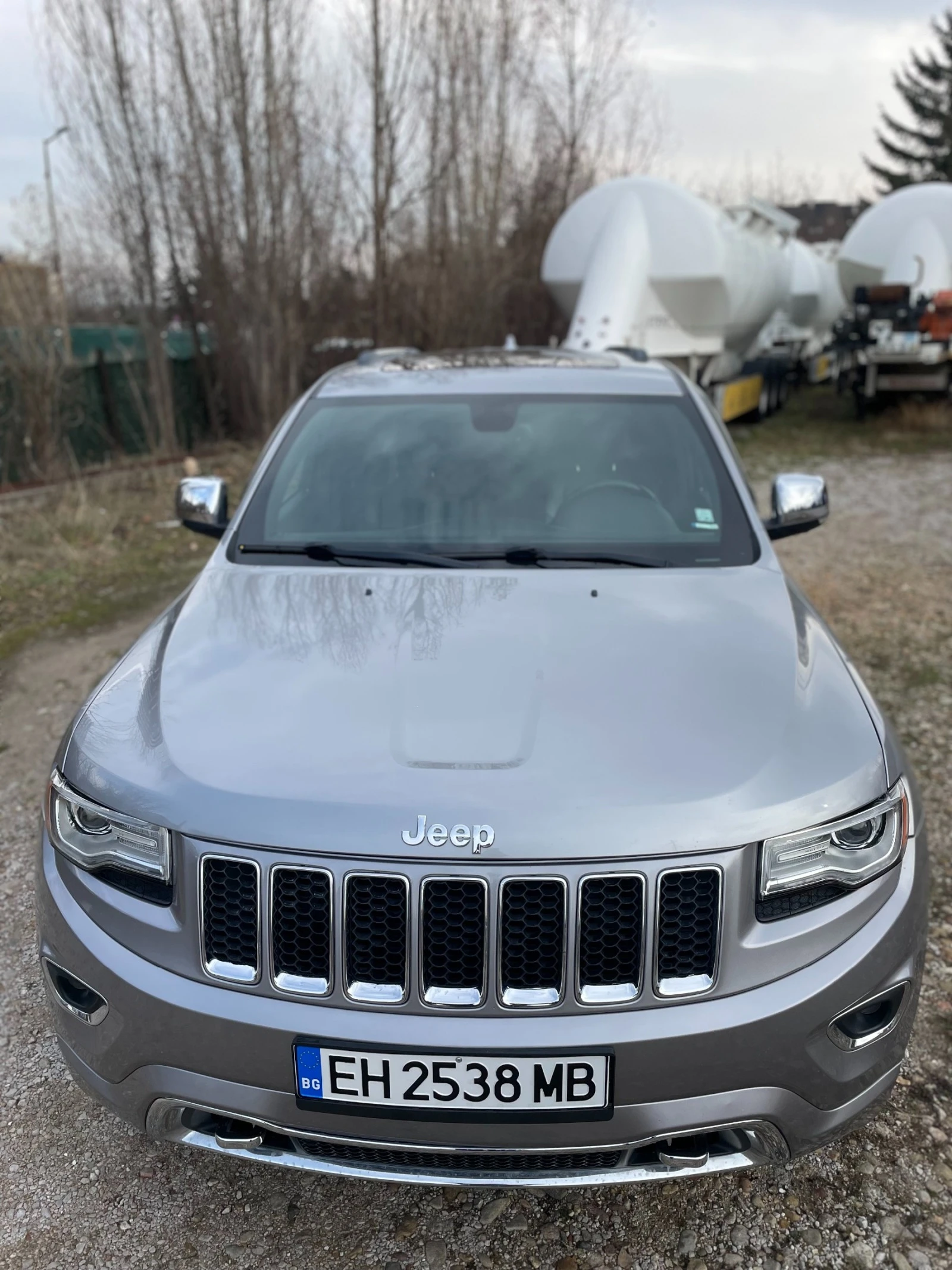 Jeep Grand cherokee 5.7 HEMMI OVERLAND - изображение 2