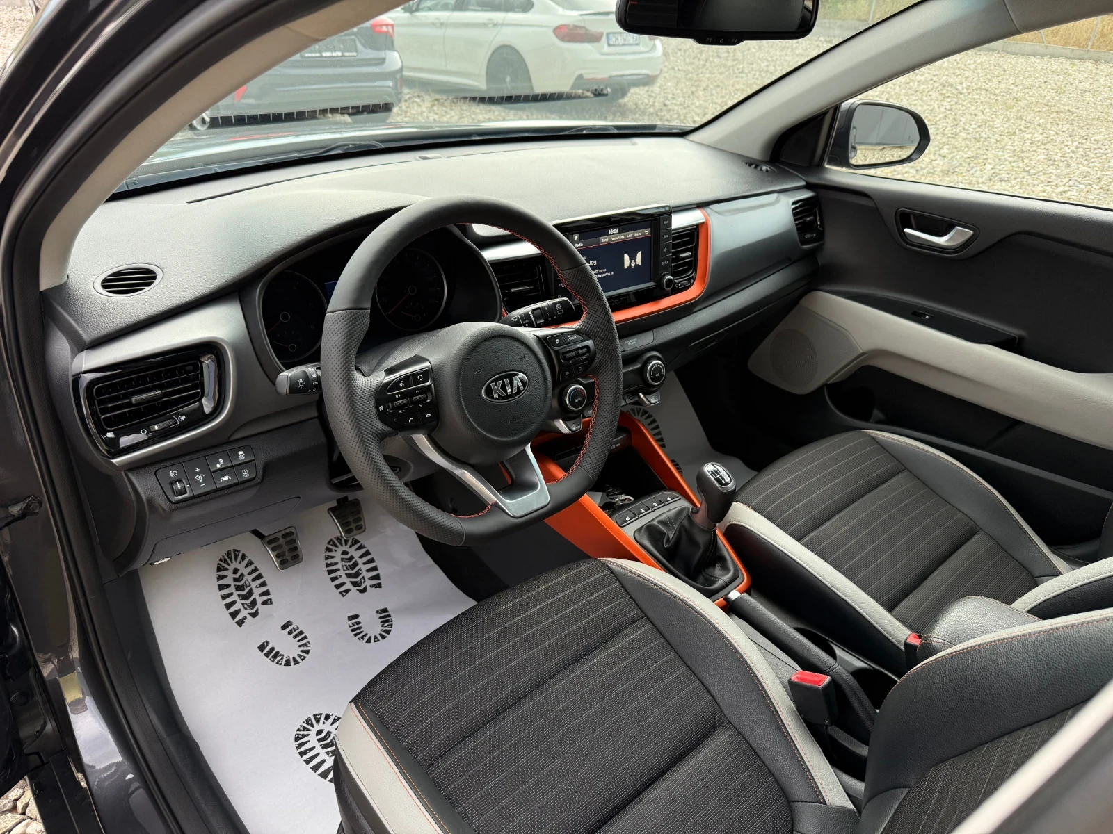 Kia Stonic 1.6 CRDI NAVI CAMERA - изображение 9