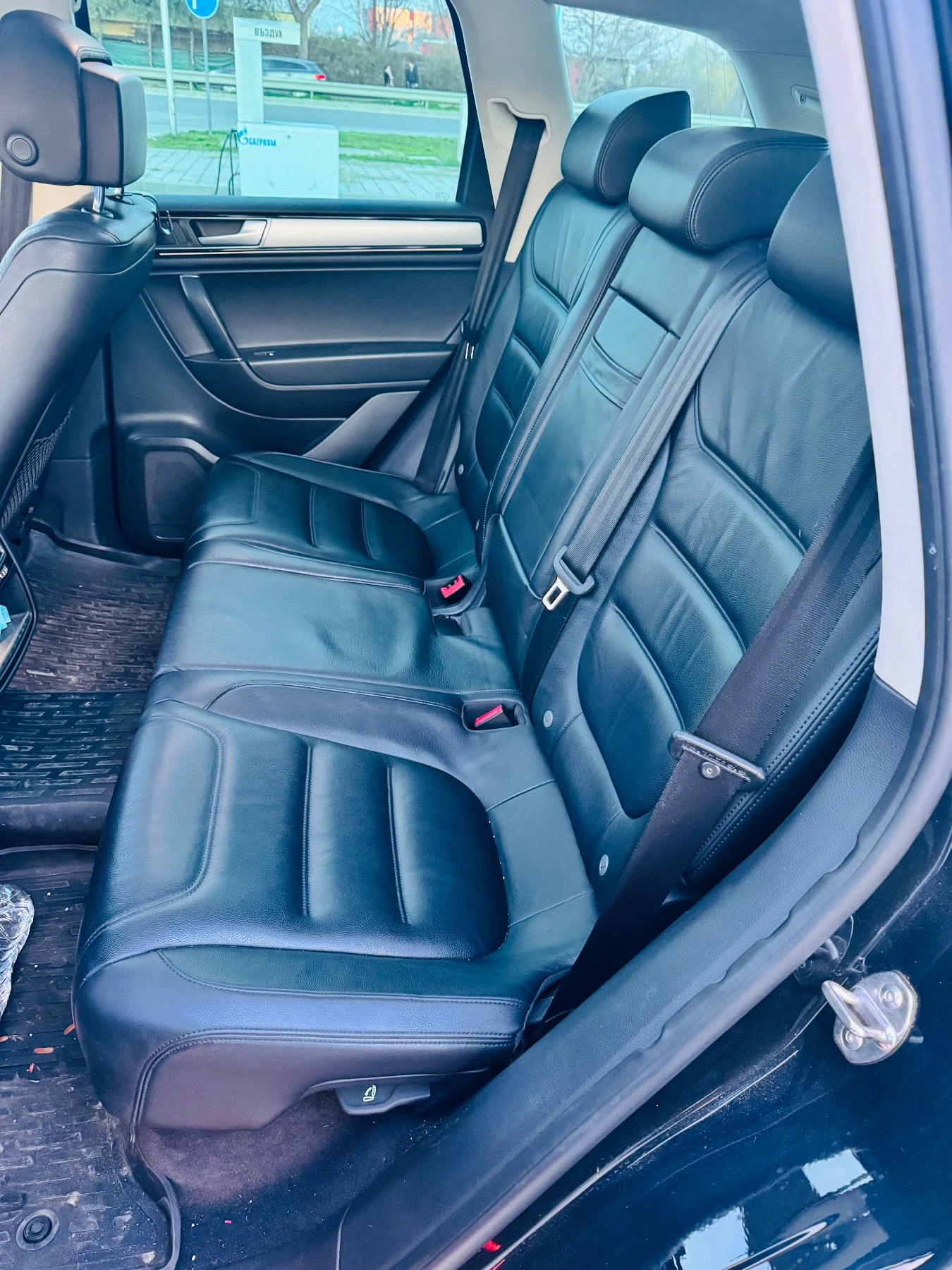 VW Touareg TDI 3.0 R-line key-less, снимка 6 - Автомобили и джипове - 53649515