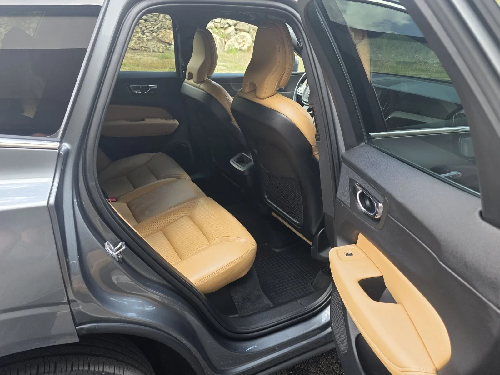 Volvo XC60 T6 inscription, снимка 4 - Автомобили и джипове - 54905169