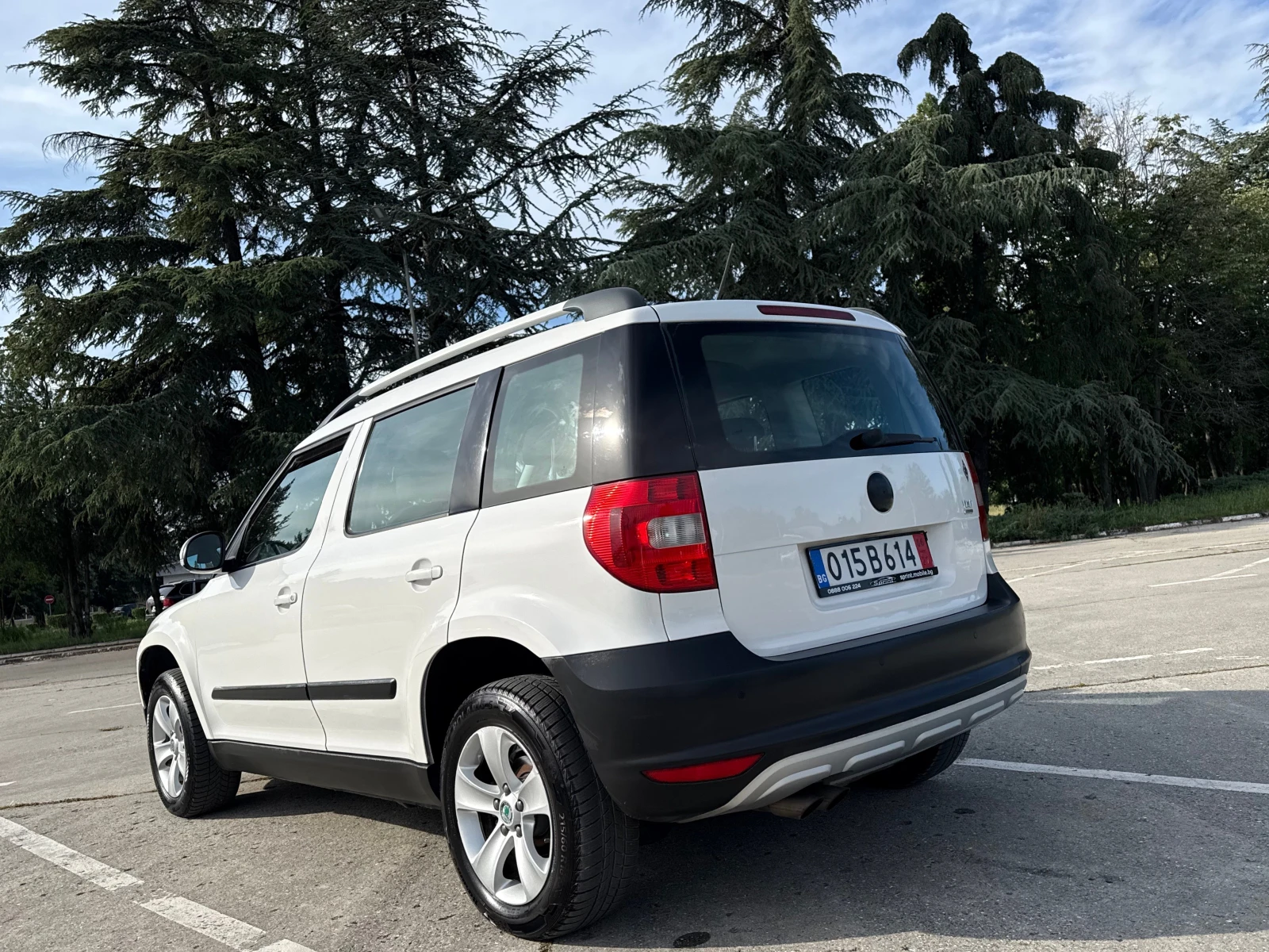 Skoda Yeti CarPlay&AndroidAuto/WAZE/GreenLine/НапълноОбслужен, снимка 3 - Автомобили и джипове - 54955960