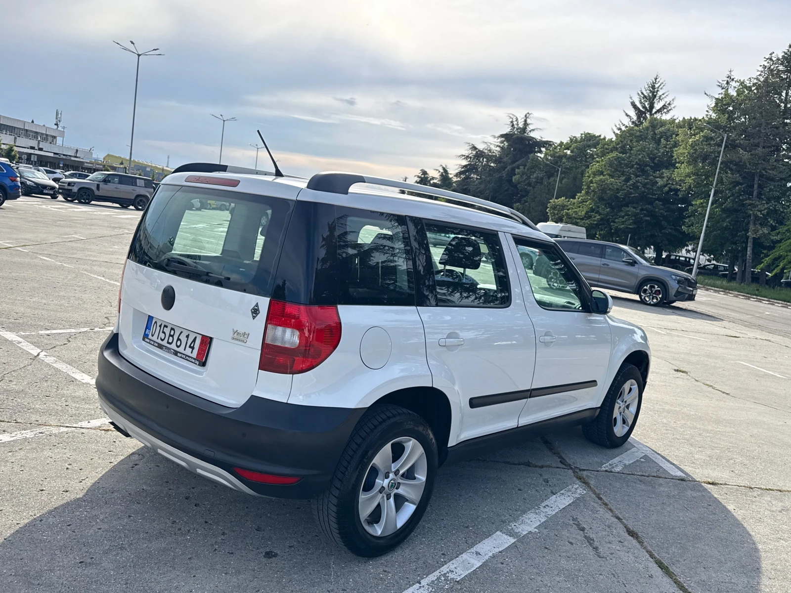 Skoda Yeti CarPlay&AndroidAuto/WAZE/GreenLine/НапълноОбслужен, снимка 5 - Автомобили и джипове - 54955960