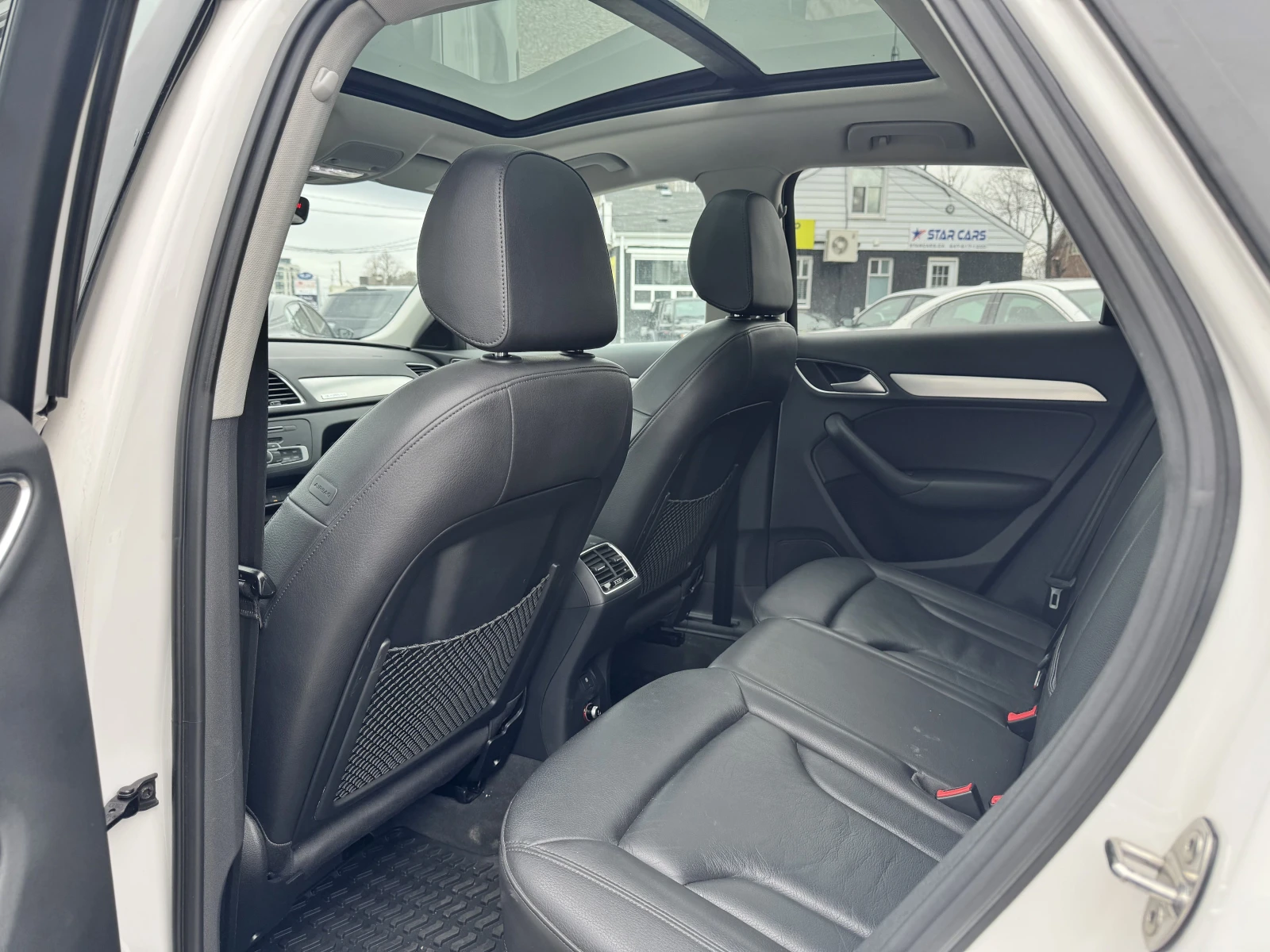Audi Q3, снимка 7 - Автомобили и джипове - 55073942