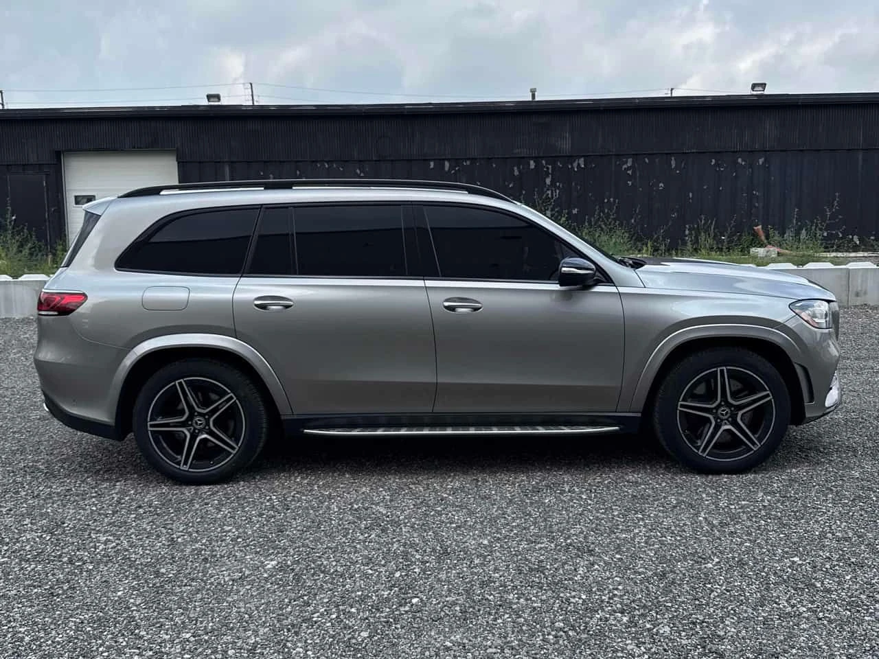 Mercedes-Benz GLS 450 AMG * ОБДУХВАНЕ * 360 * CARFAX * , снимка 4 - Автомобили и джипове - 55615842