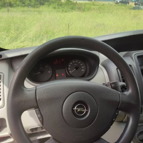 Opel Vivaro 2.5 CDTI, снимка 10
