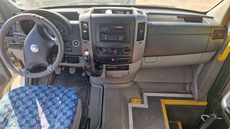 VW Crafter, снимка 4 - Бусове и автобуси - 49186443