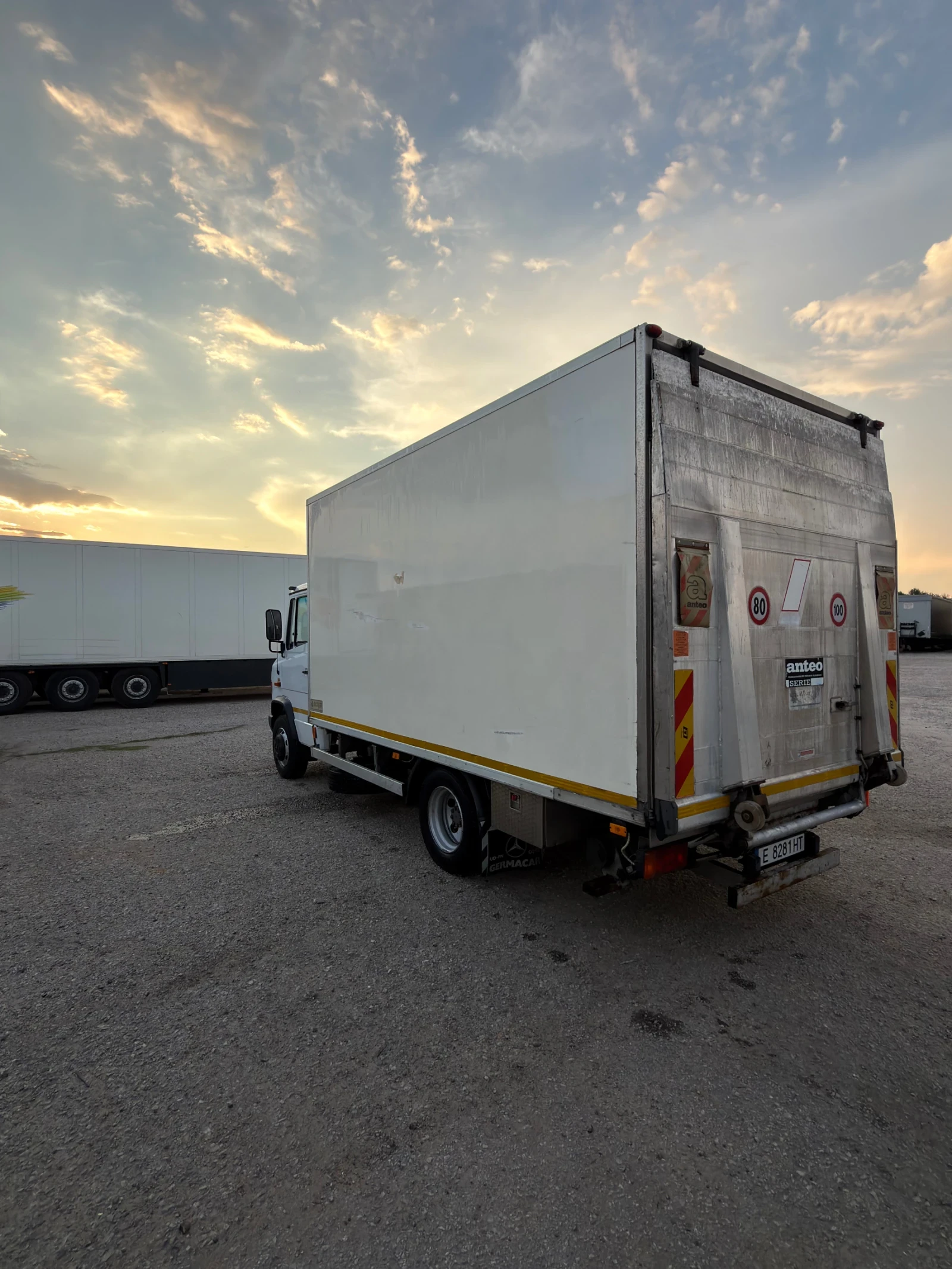 Mercedes-Benz Vario 815 ХЛАДИЛЕН, снимка 5 - Бусове и автобуси - 55854439