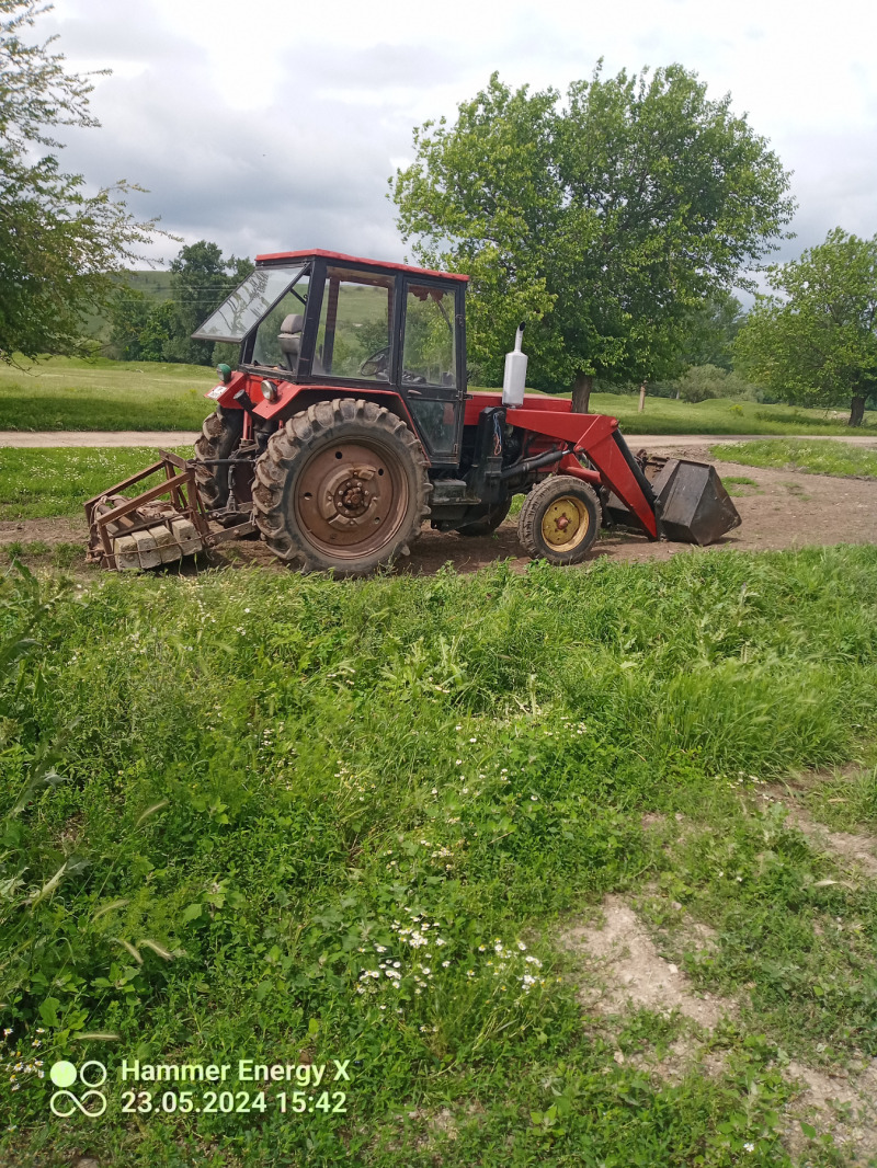 Трактор Болгар, снимка 1 - Селскостопанска техника - 45893624