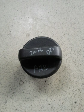 Капачка резервоар вътрешна Тойота Рав4 (7)