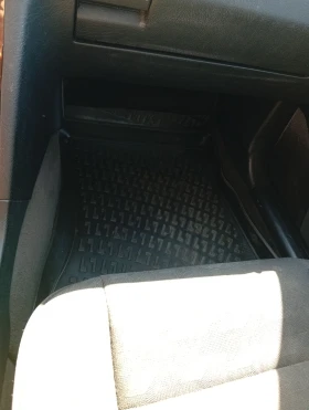 Mercedes-Benz C 200, снимка 9