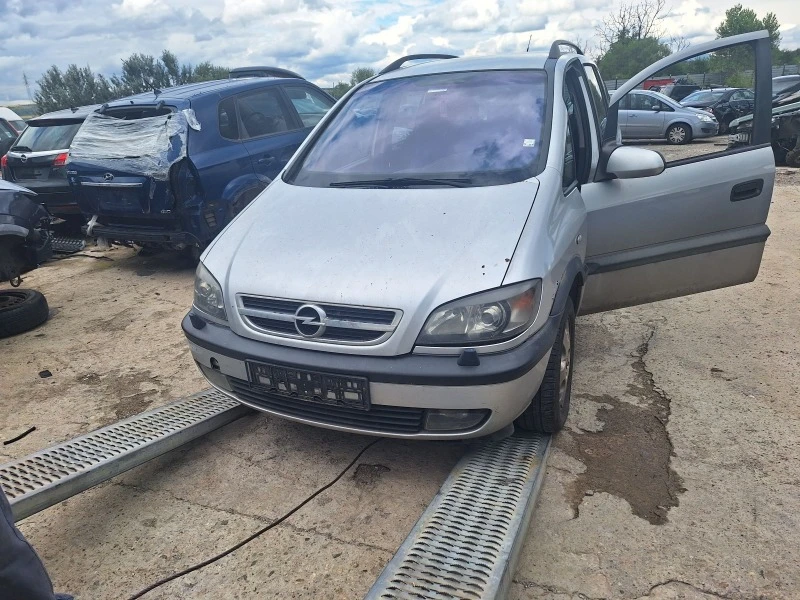 Opel Zafira 2.2 benzin 7 mestna, снимка 4 - Автомобили и джипове - 46693177