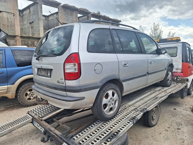 Opel Zafira 2.2 benzin 7 mestna, снимка 2 - Автомобили и джипове - 46693177