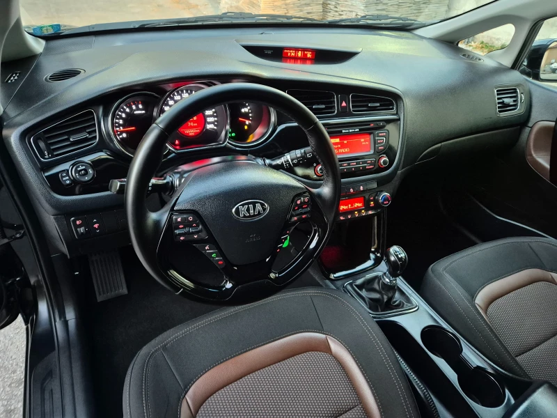 Kia Ceed 1.6d-6speed-верига, снимка 8 - Автомобили и джипове - 47885037