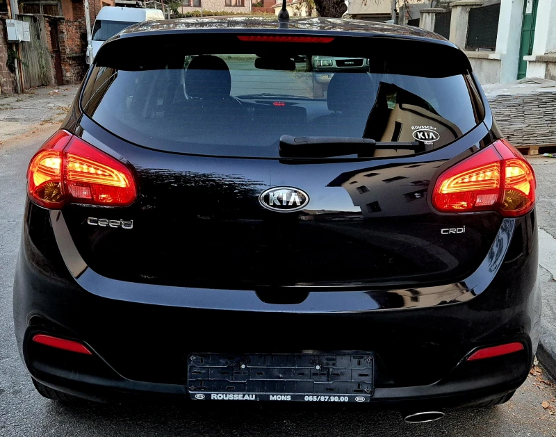 Kia Ceed 1.6d-6speed-верига, снимка 13 - Автомобили и джипове - 47885037