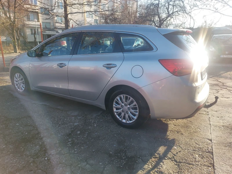 Kia Ceed 1.6.Navi, снимка 5 - Автомобили и джипове - 48718161