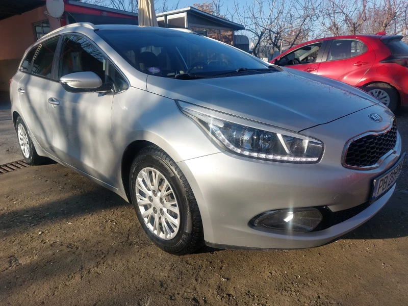 Kia Ceed 1.6.Navi, снимка 2 - Автомобили и джипове - 48718161