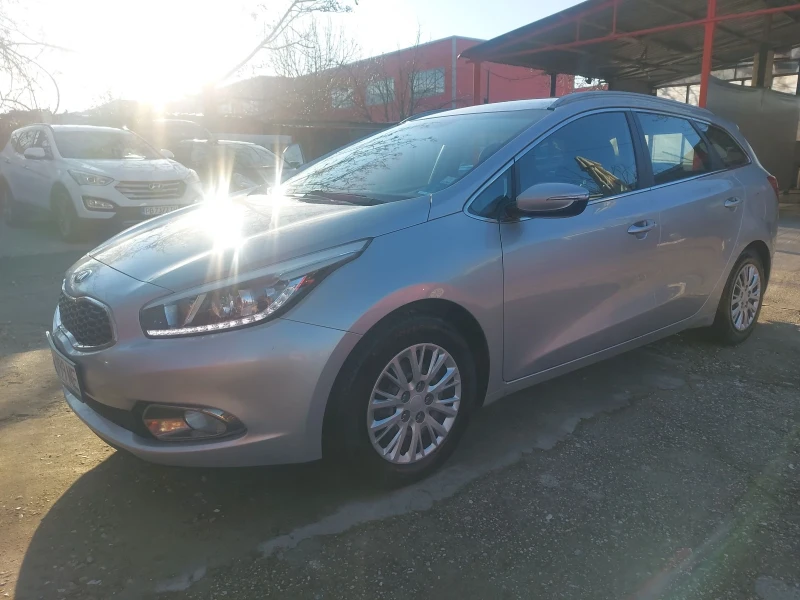 Kia Ceed 1.6.Navi, снимка 3 - Автомобили и джипове - 48718161