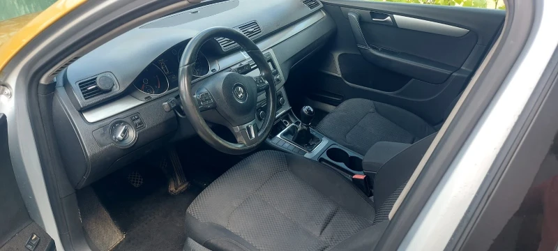 VW Passat 2.0 TDI 6 скорости 195кс, снимка 6 - Автомобили и джипове - 52673125