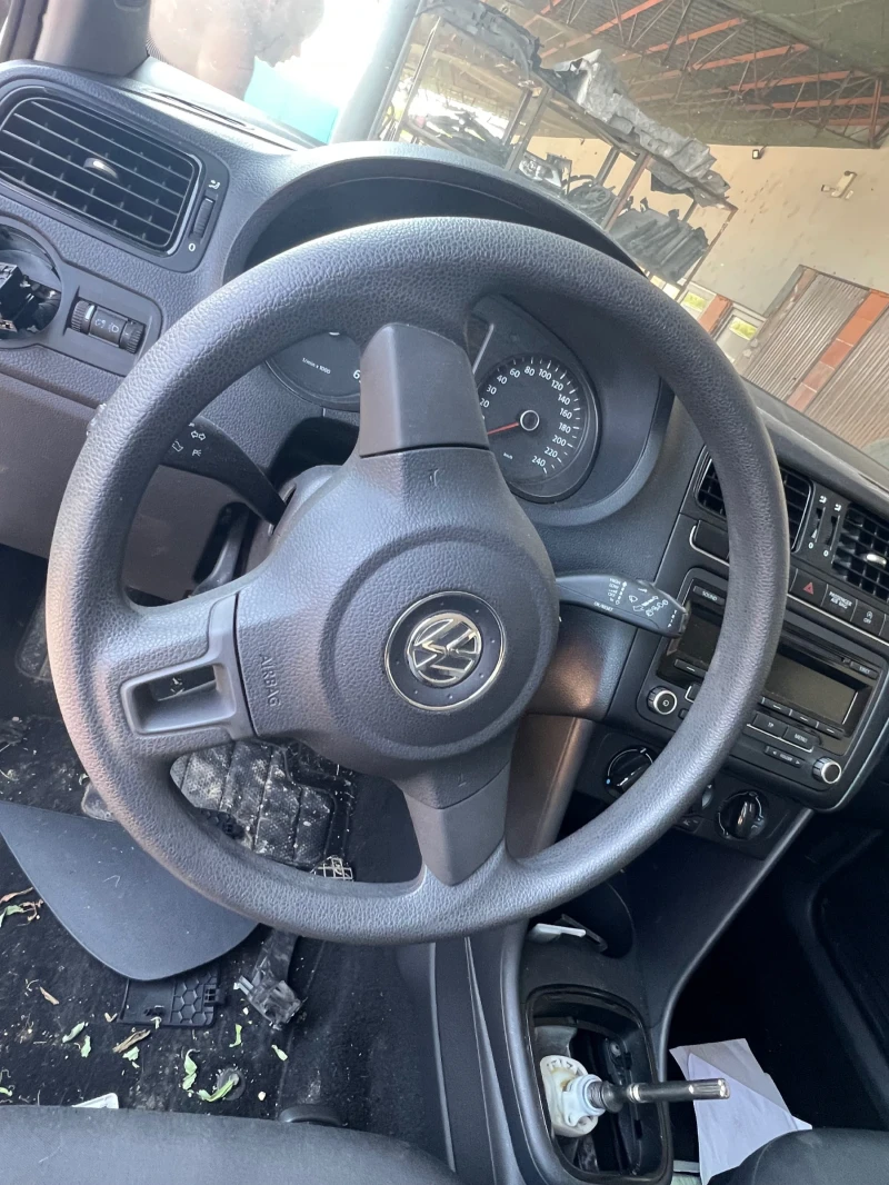 VW Polo 1.6TDI , снимка 4 - Автомобили и джипове - 52645210
