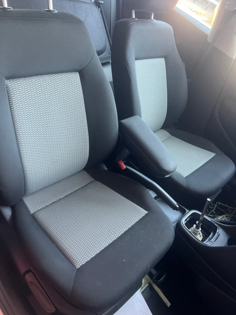 VW Polo 1.6TDI , снимка 10 - Автомобили и джипове - 52645210