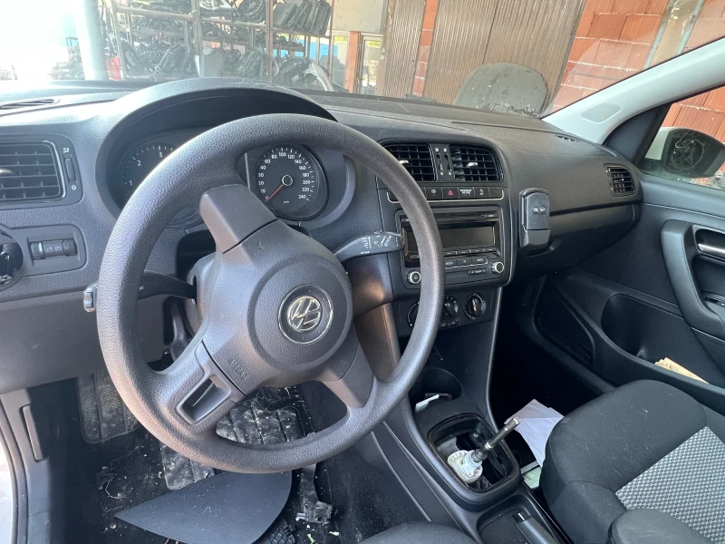 VW Polo 1.6TDI , снимка 6 - Автомобили и джипове - 52645210