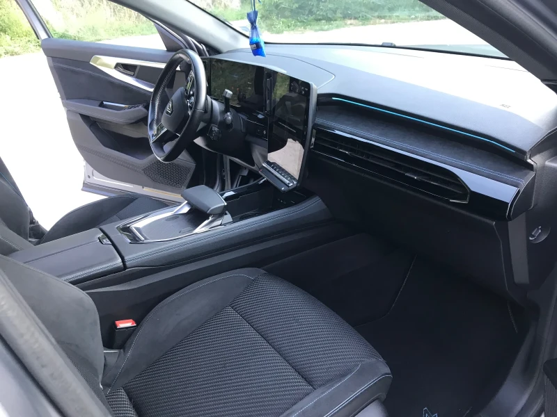 Renault Austral, снимка 10 - Автомобили и джипове - 52588987