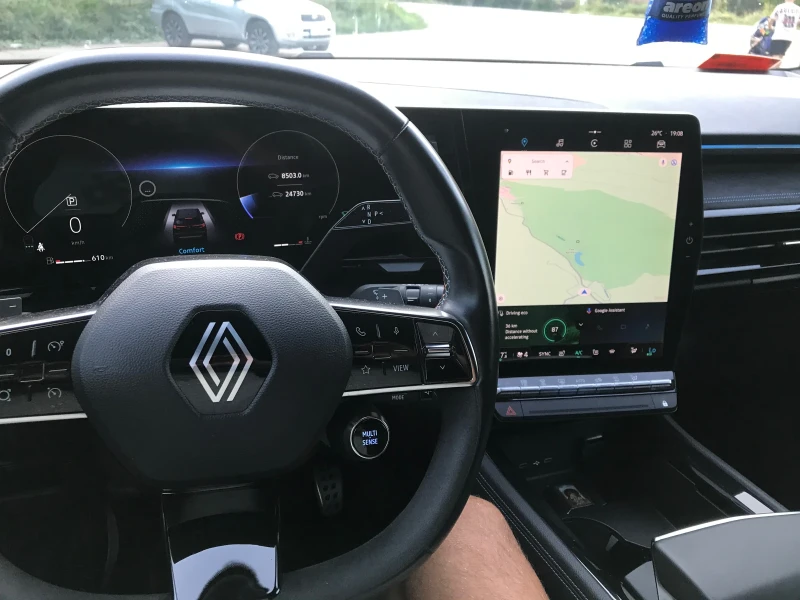 Renault Austral, снимка 11 - Автомобили и джипове - 52588987