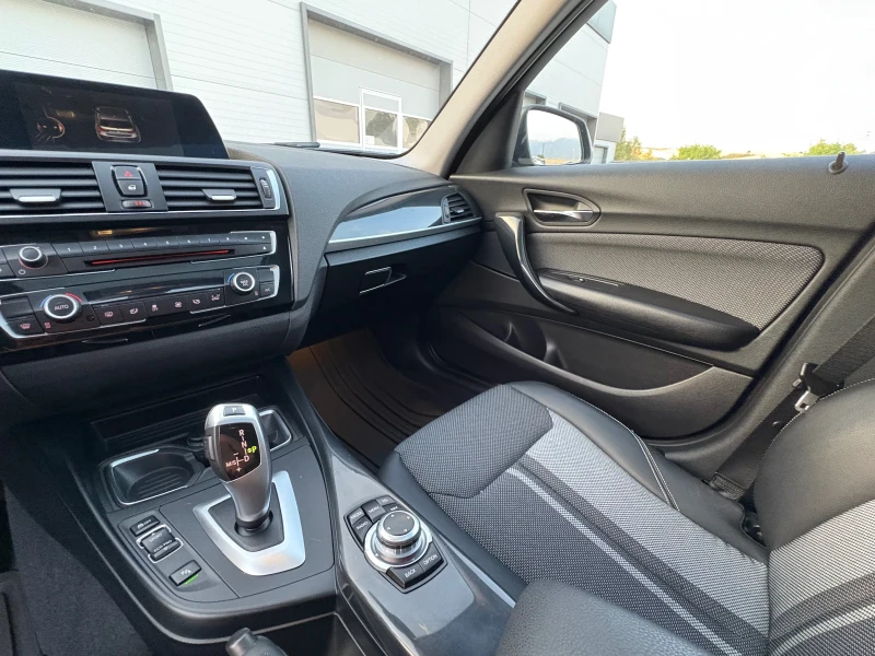 BMW 120 xDrive, снимка 10 - Автомобили и джипове - 51450549