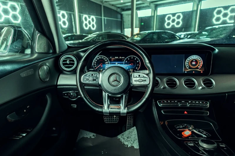 Mercedes-Benz E 220 D FULL AMG LINE FACELIFT BURMEISTER ЛИЗИНГ 100%, снимка 9 - Автомобили и джипове - 52952569