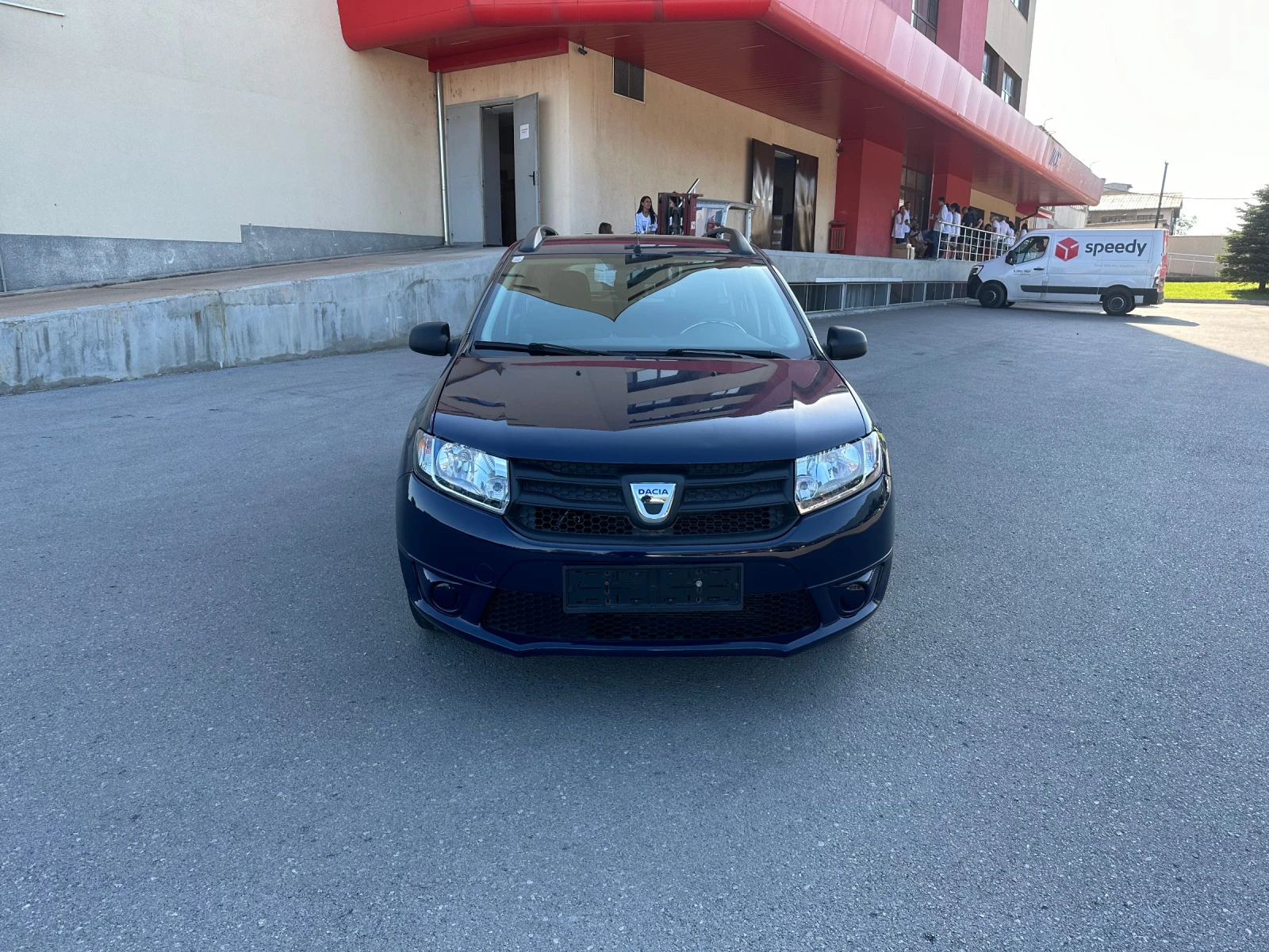 Dacia Logan 1.2i - КЛИМАТИК - изображение 2