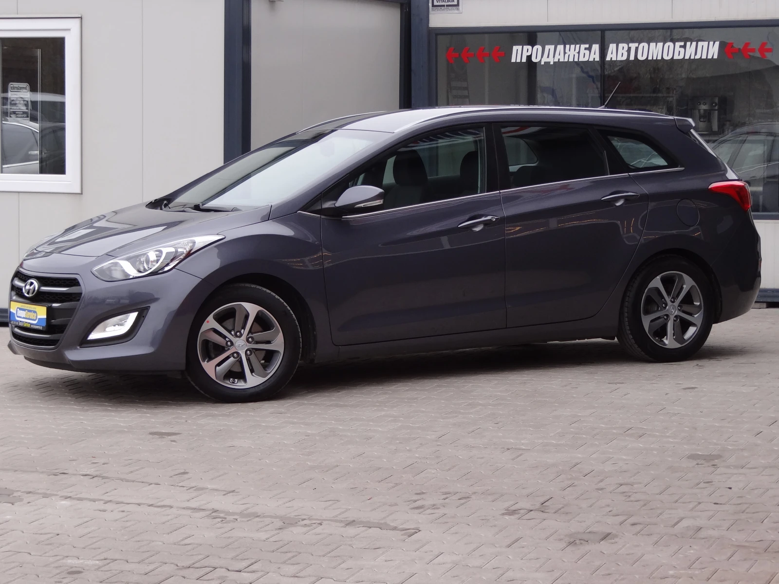 Hyundai I30 1.6 crdi - Facelift /Климатроник/Led/Euro-6/ - изображение 2