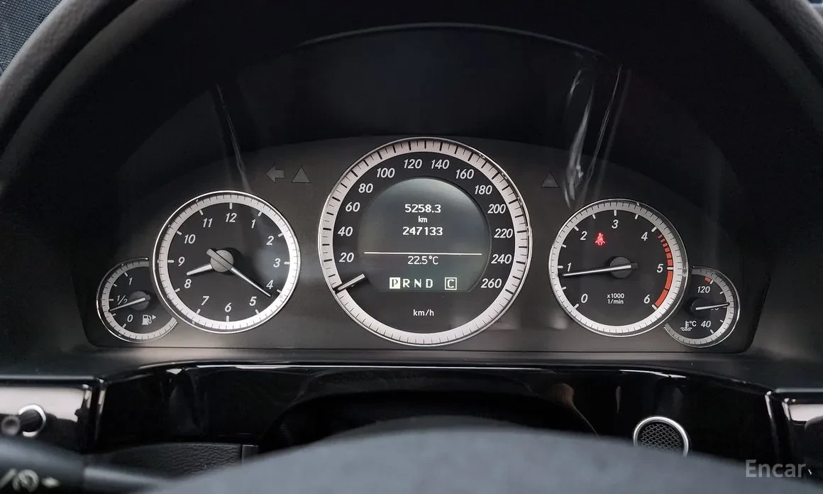 Mercedes-Benz E 220 E-Class W212 E220 CDI Avantgarde - изображение 8