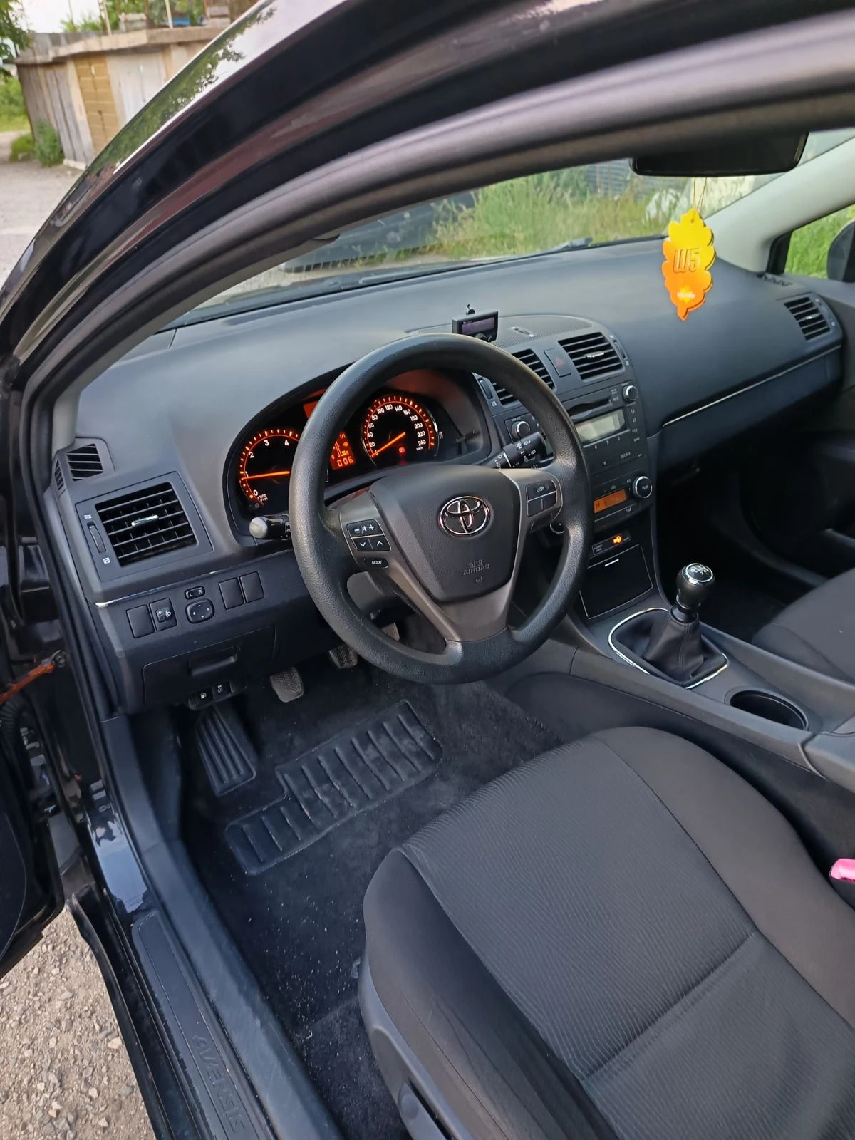 Toyota Avensis  - изображение 9