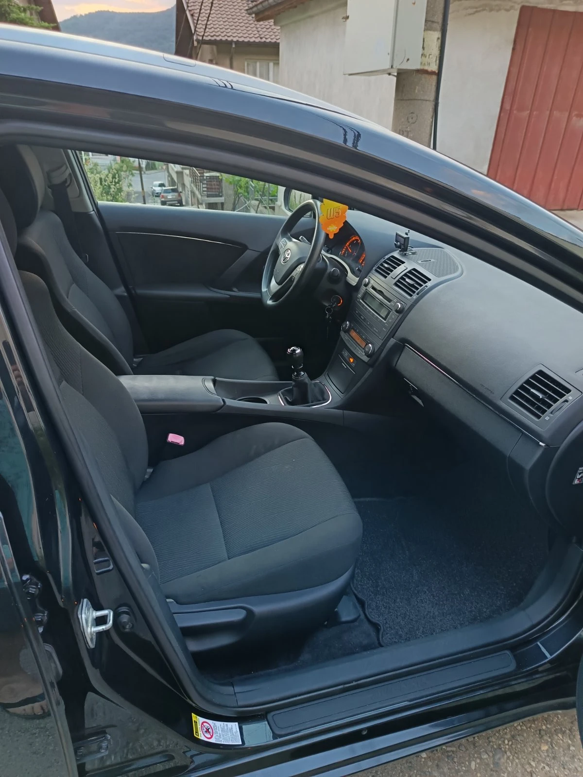 Toyota Avensis  - изображение 7