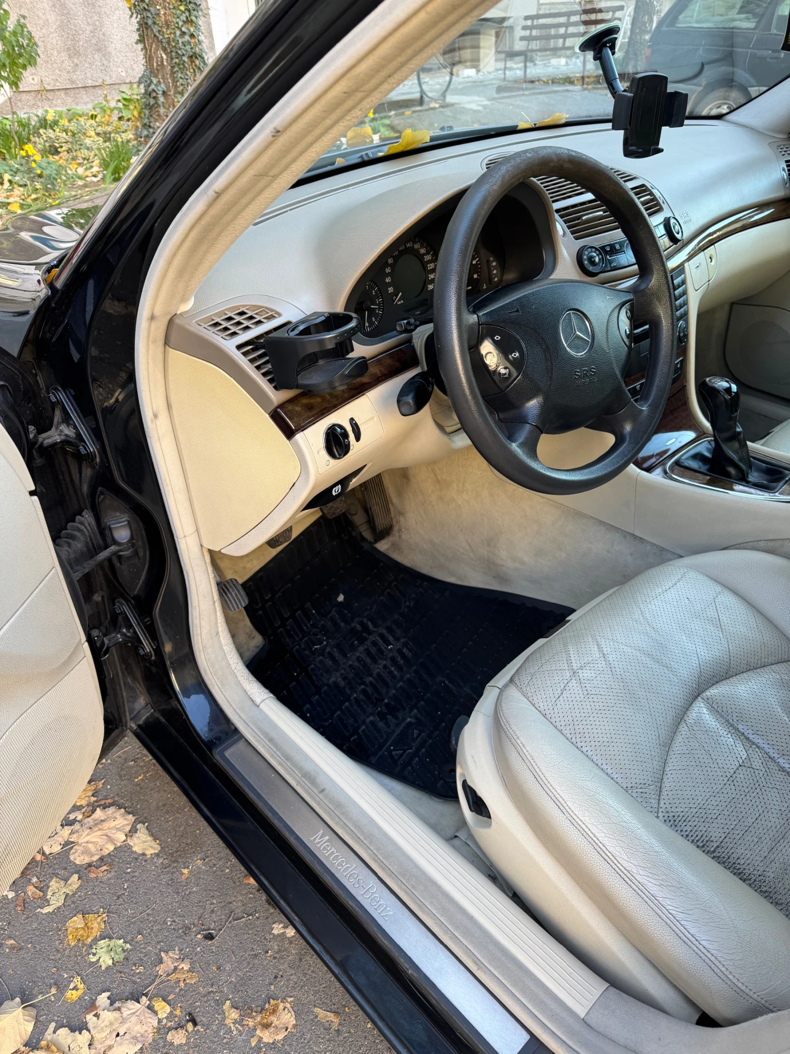 Mercedes-Benz E 220  - изображение 7
