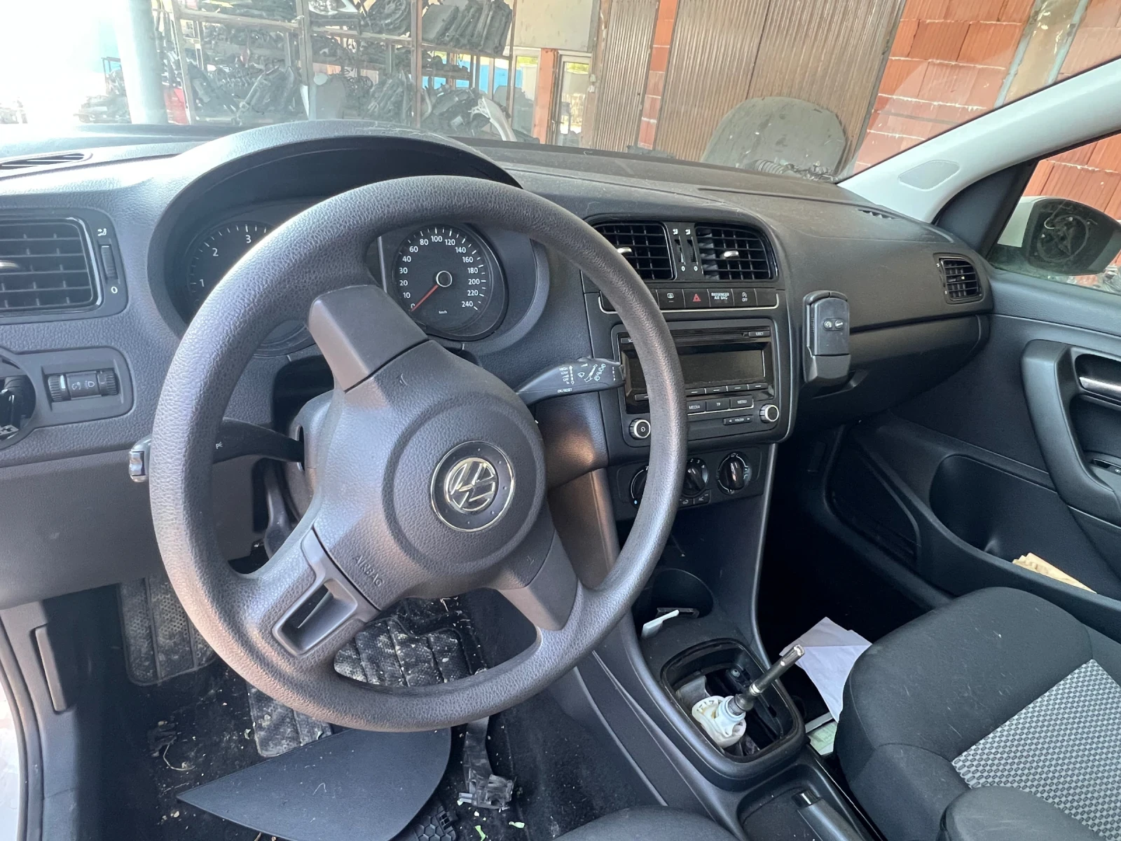 VW Polo 1.6TDI  - изображение 6