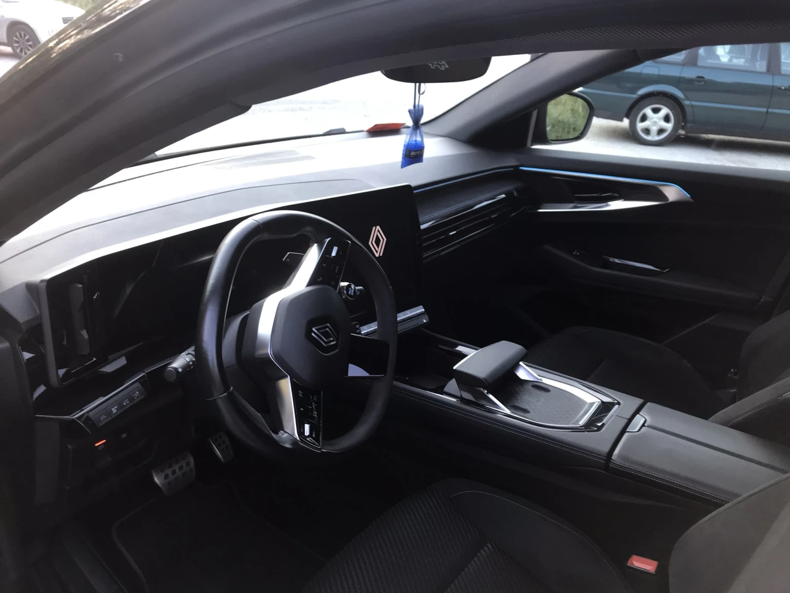 Renault Austral, снимка 6 - Автомобили и джипове - 52588987