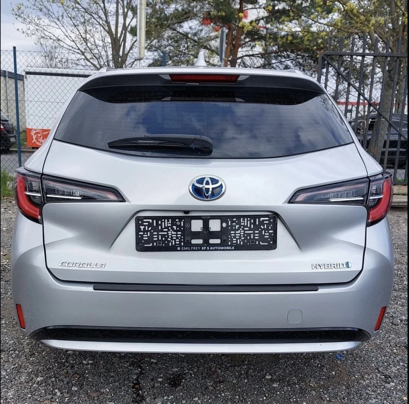 Toyota Corolla 1.8 Hybrid - изображение 5